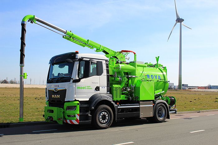 Delivery of a brand new KOKS Gully Emptier!